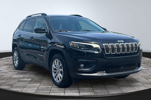 2022 Jeep Cherokee — rear three-quarter view