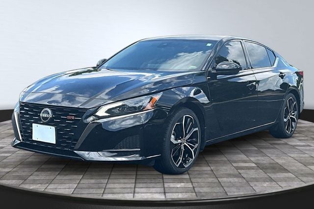 2024 Nissan Altima 2.5 SR in Super Black Clearcoat — front three-quarter view
