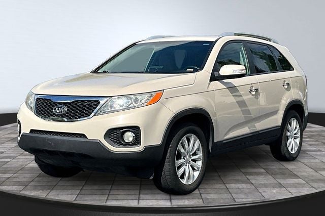 2011 Kia Sorento EX in White Sand Beige — front three-quarter view