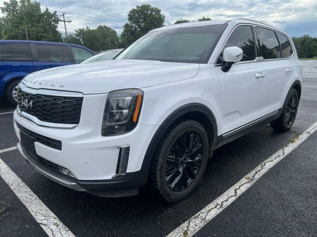 2022 Kia Telluride SX in Glacial White Pearl — front three-quarter view