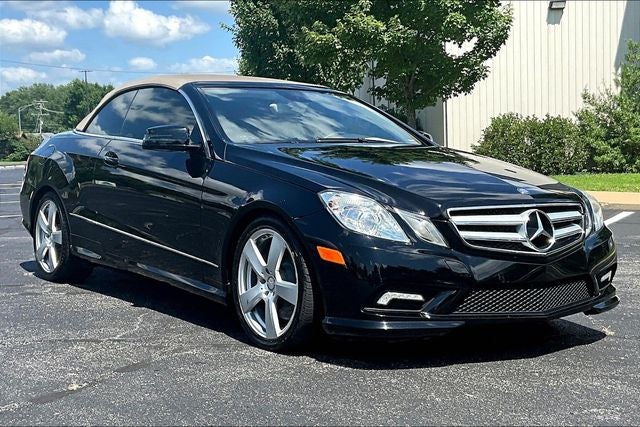 2011 Mercedes-Benz E-Class — side profile view