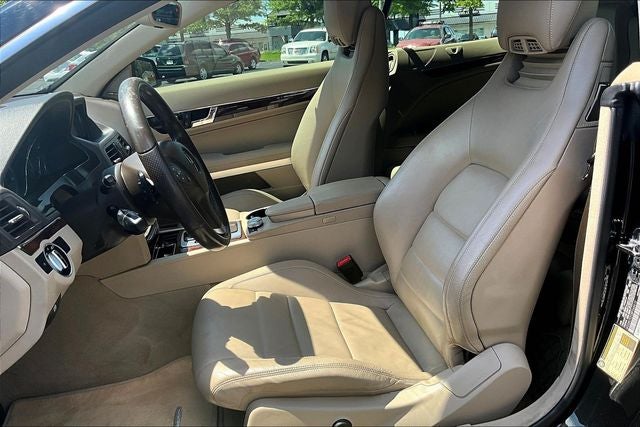 2011 Mercedes-Benz E-Class — interior view